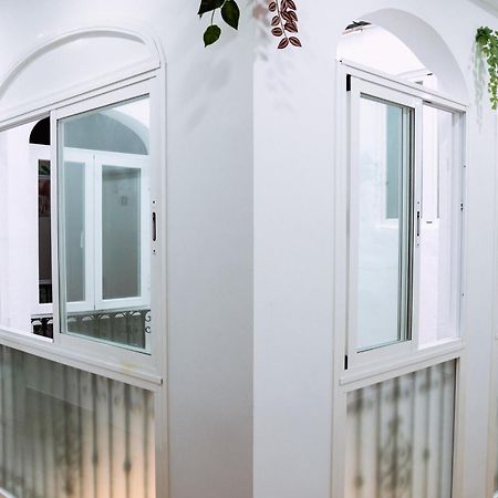 Triana Riverside Guesthouse Siviglia Esterno foto