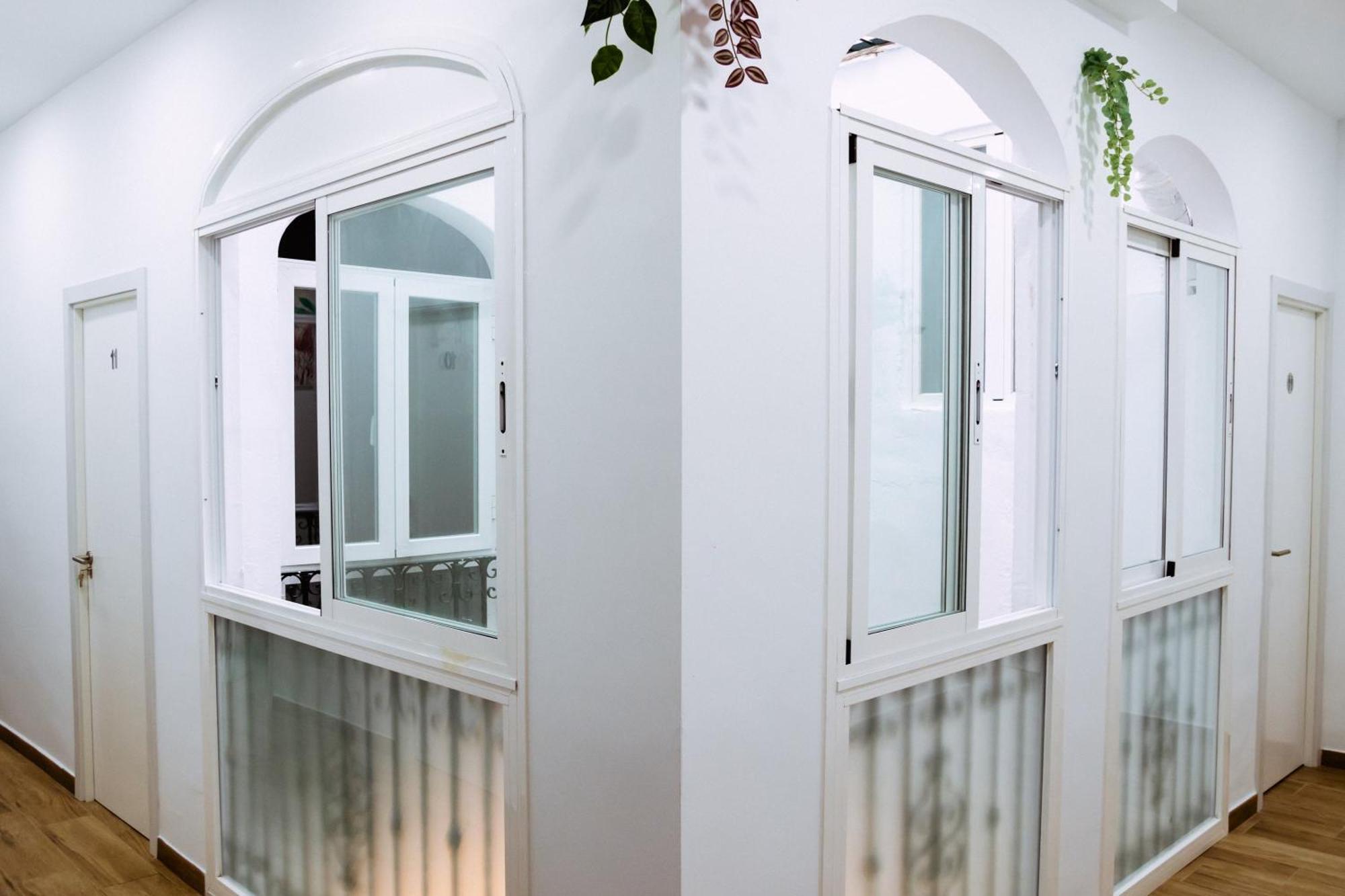 Triana Riverside Guesthouse Siviglia Esterno foto