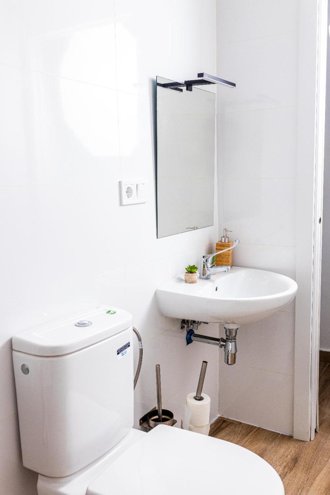 Triana Riverside Guesthouse Siviglia Esterno foto