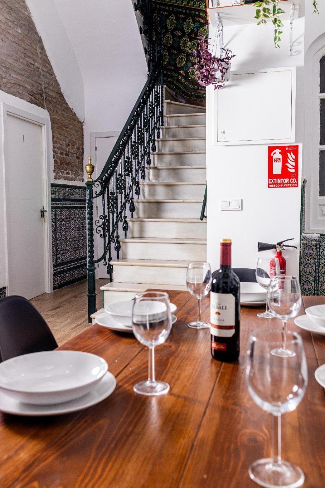 Triana Riverside Guesthouse Siviglia Esterno foto