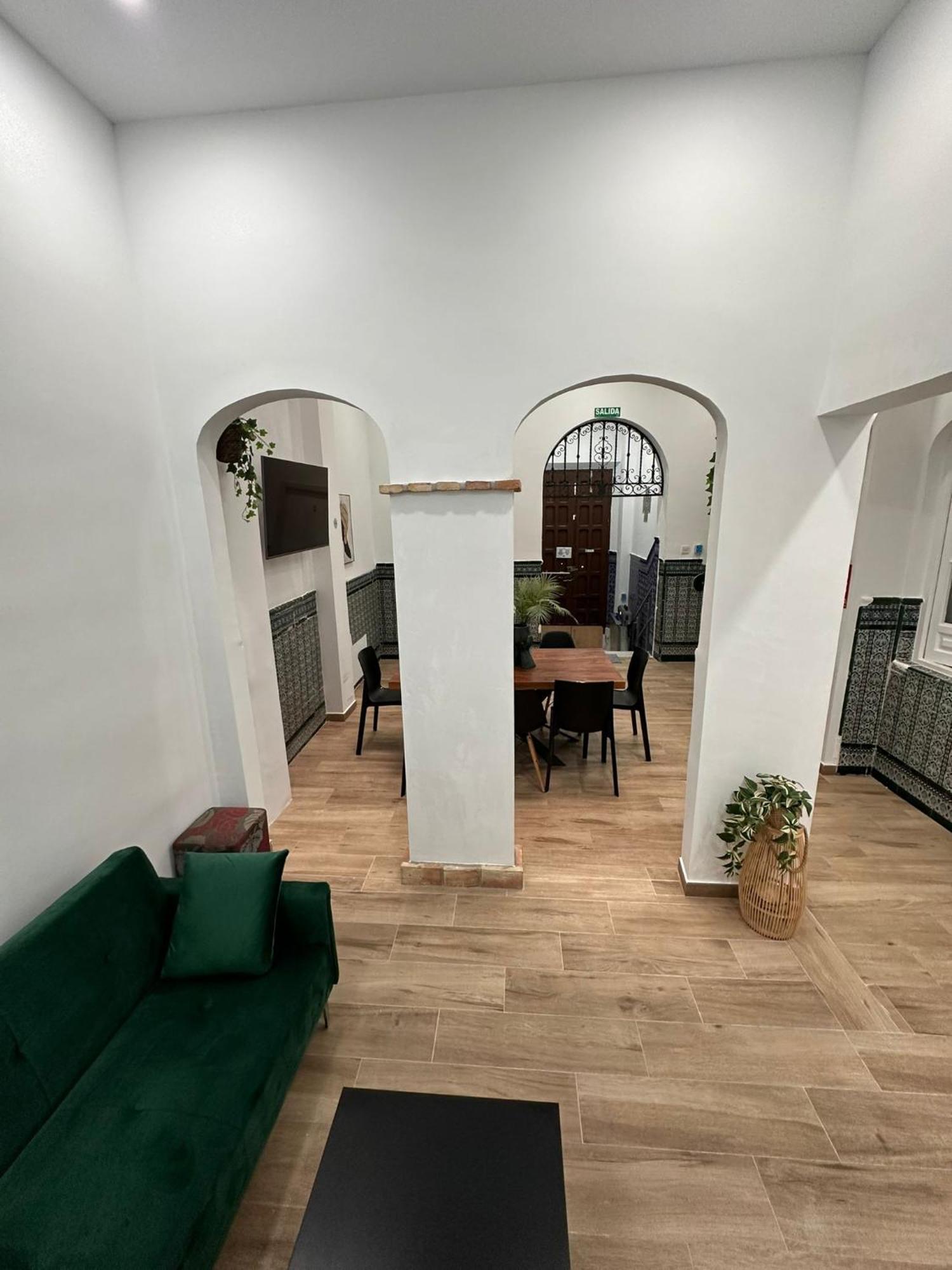 Triana Riverside Guesthouse Siviglia Esterno foto